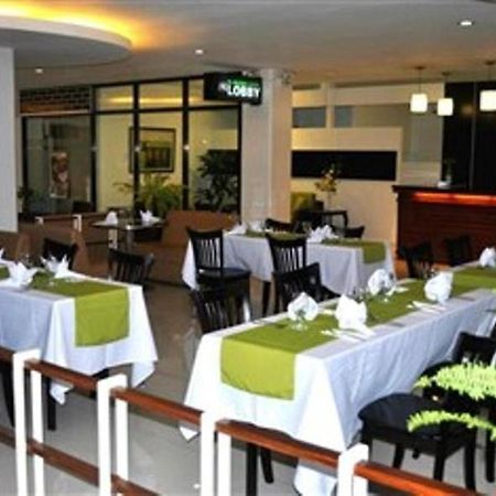 El Bajada Hotel Davao City Exteriör bild